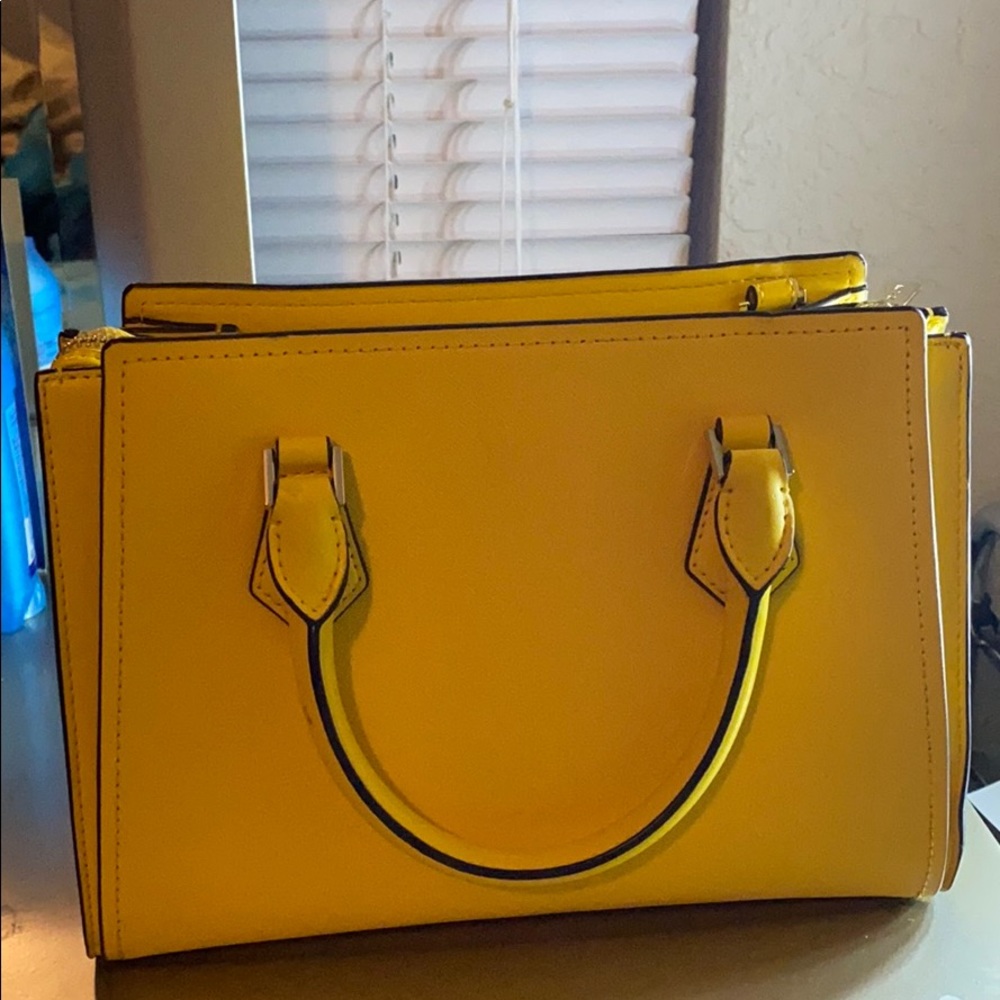 Bag - Picture 2 of 3